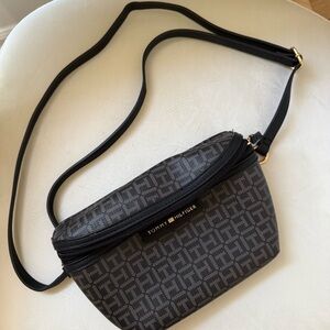 Tommy‎ Hilfiger Black and Gray Wirstlet Bag